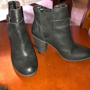 Abound black ankle booties. 6 1/2